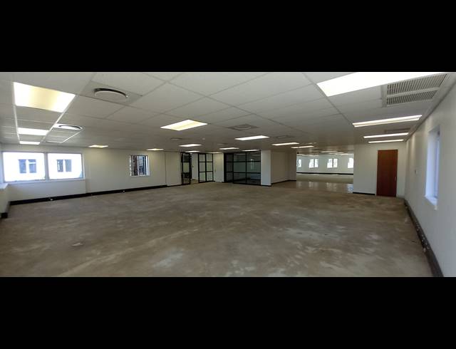 1,013M² OFFICE TO LET IN BRYANSTON
